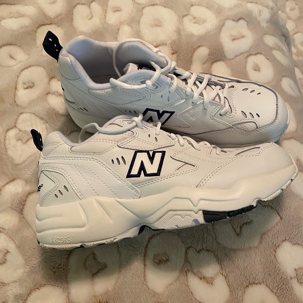 New Balance women’s training shoes 9.5 W NWB